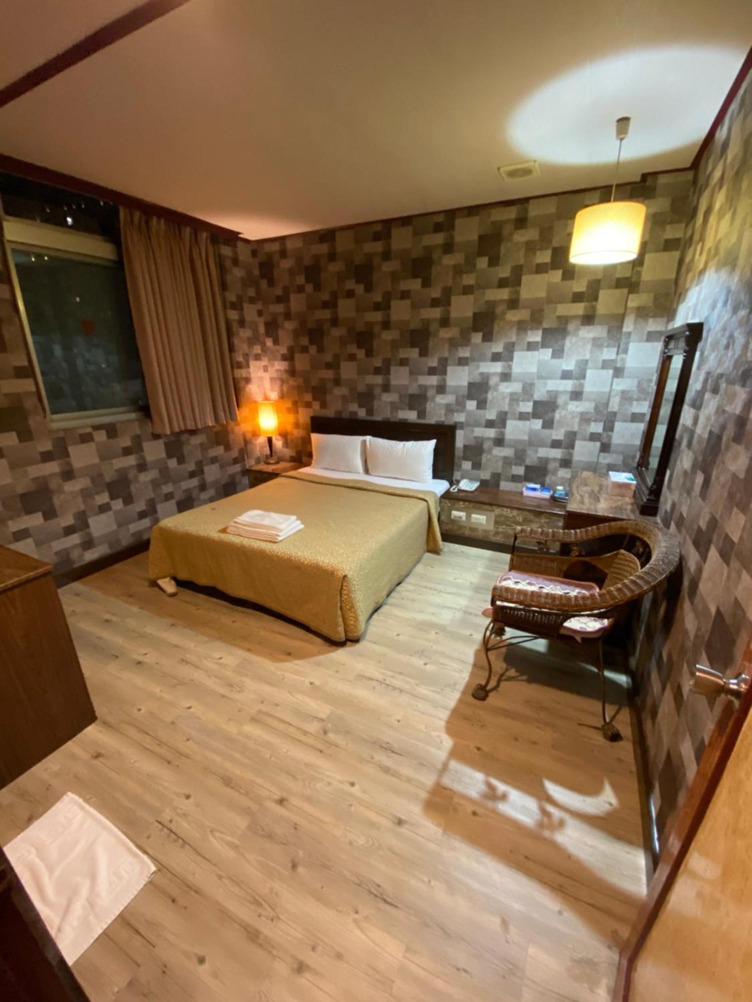 Hotel Lee-Chan Đài Bắc Ngoại thất bức ảnh